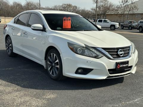 2017 Nissan Altima2017 Nissan Altima