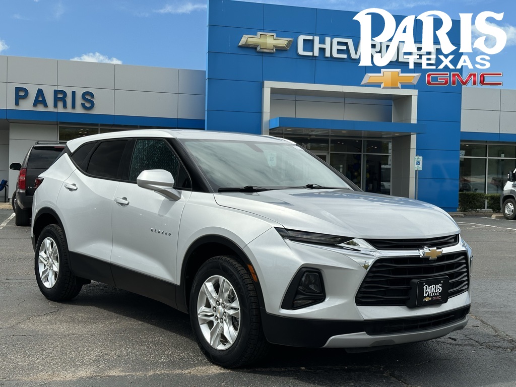 2021 Chevrolet Traverse photo 2